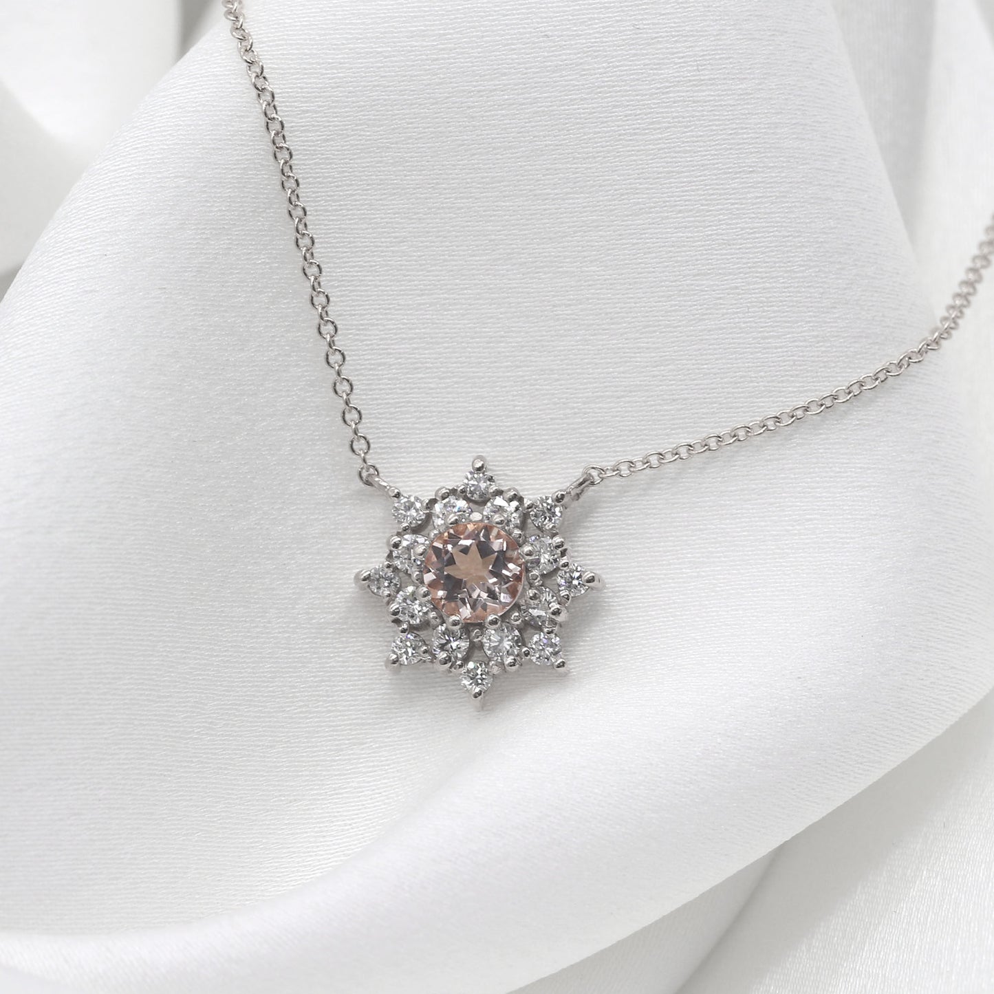 14K MORGANITE DIAMOND FLOWER NECKLACE