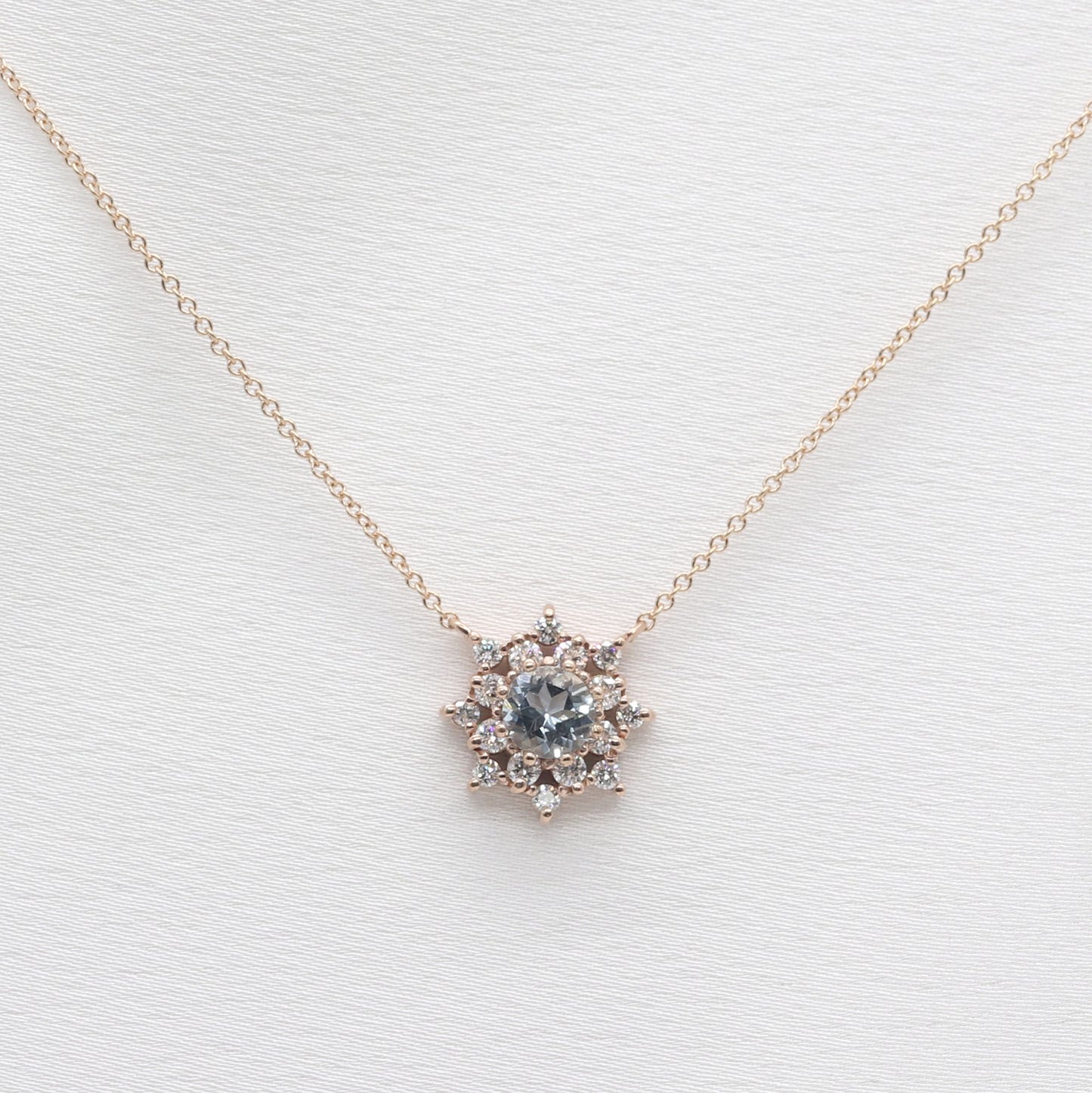 14K AQUAMARINE DIAMOND FLOWER NECKLACE