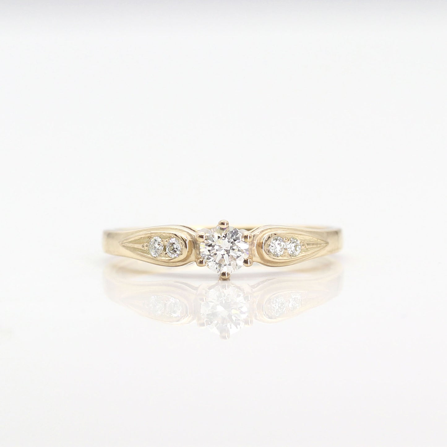 14K 0.26CT DIAMOND VINTAGE STYLE RING