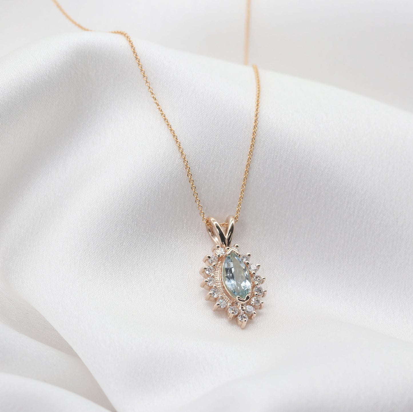 14k MARQUISE AQUAMARINE DIAMOND NECKLACE