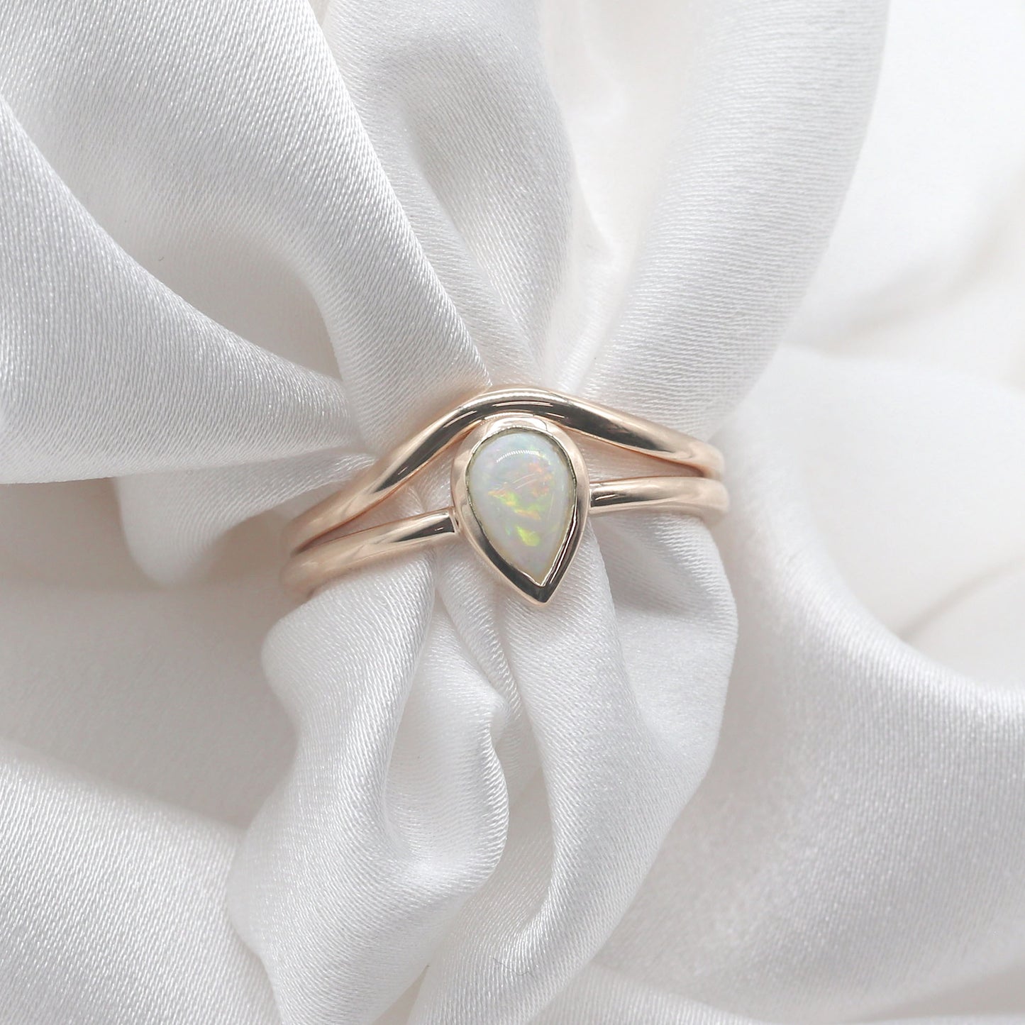 14K PEAR OPAL BEZEL RING PLAIN CURVE BAND 2 RING SET