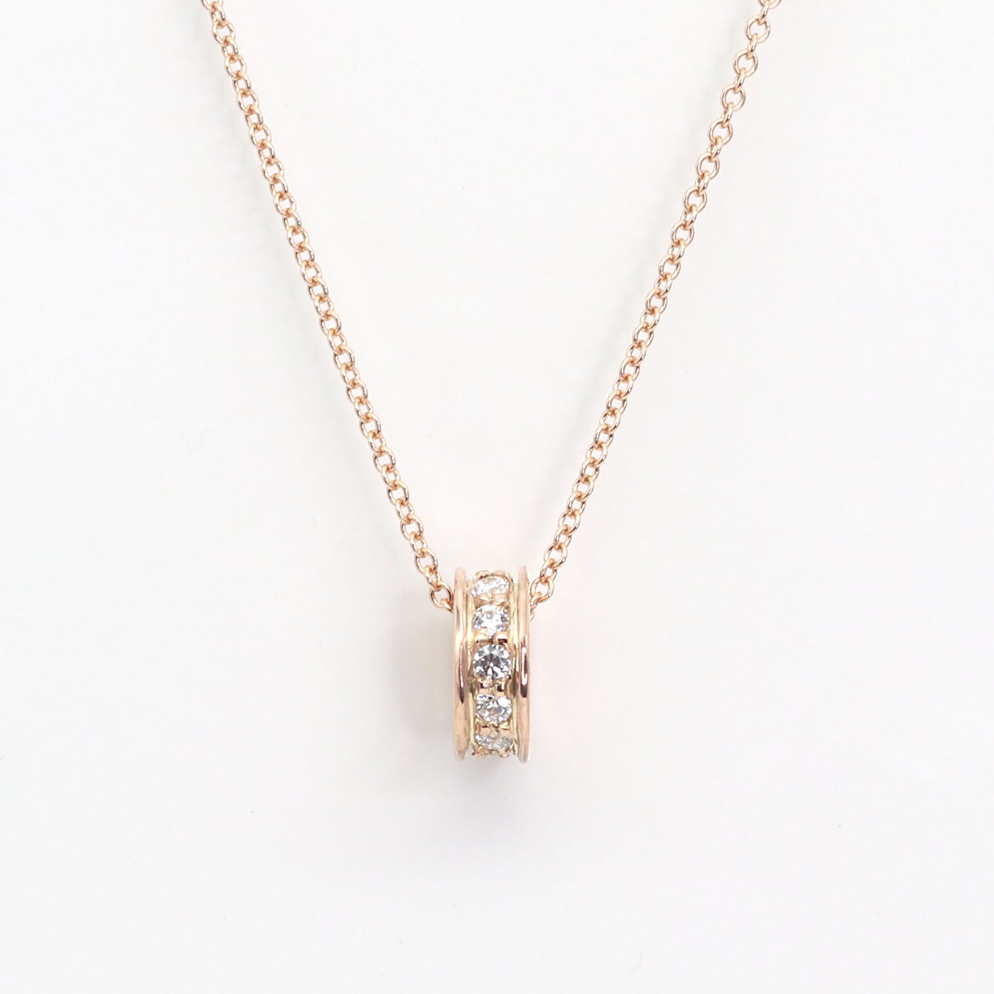 14K DIAMOND DONUT NECKLACE