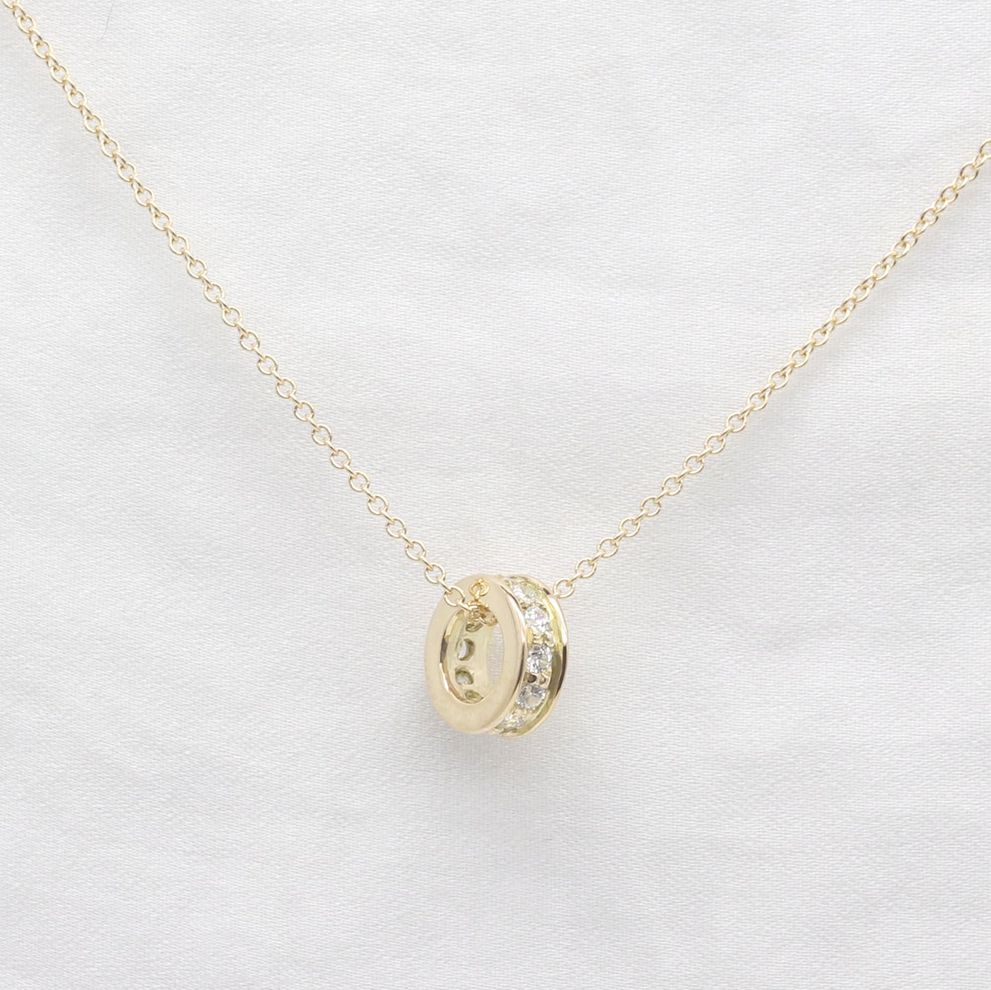 14K DIAMOND DONUT NECKLACE