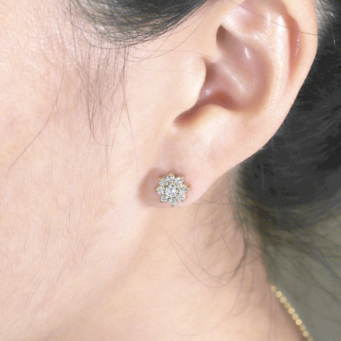 14K DIAMOND FLOWER EARRING (0.25CT AS SINGLE)