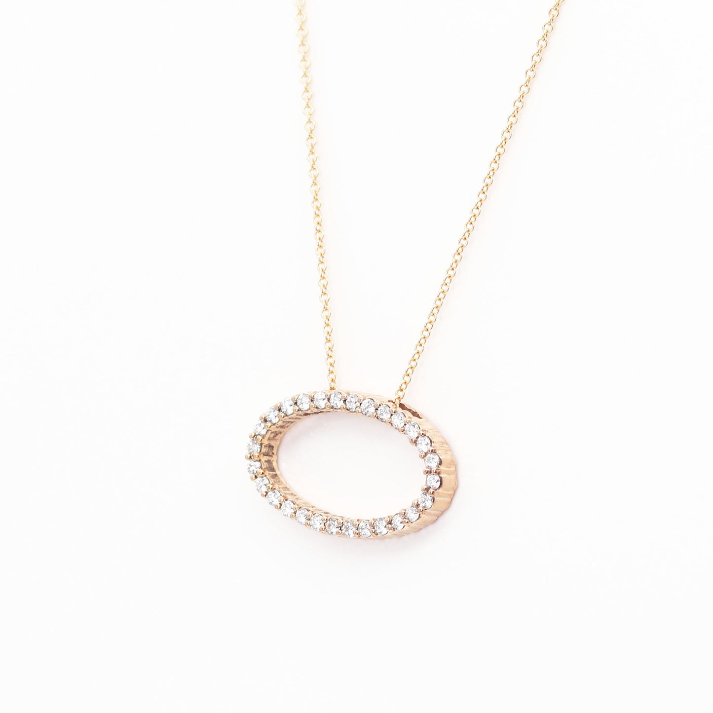 14K DIAMOND OVAL CIRCLE NECKLACE