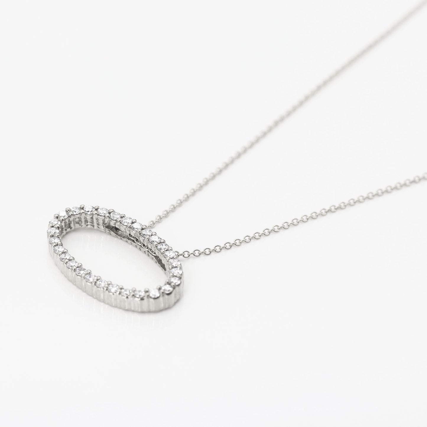 14K DIAMOND OVAL CIRCLE NECKLACE