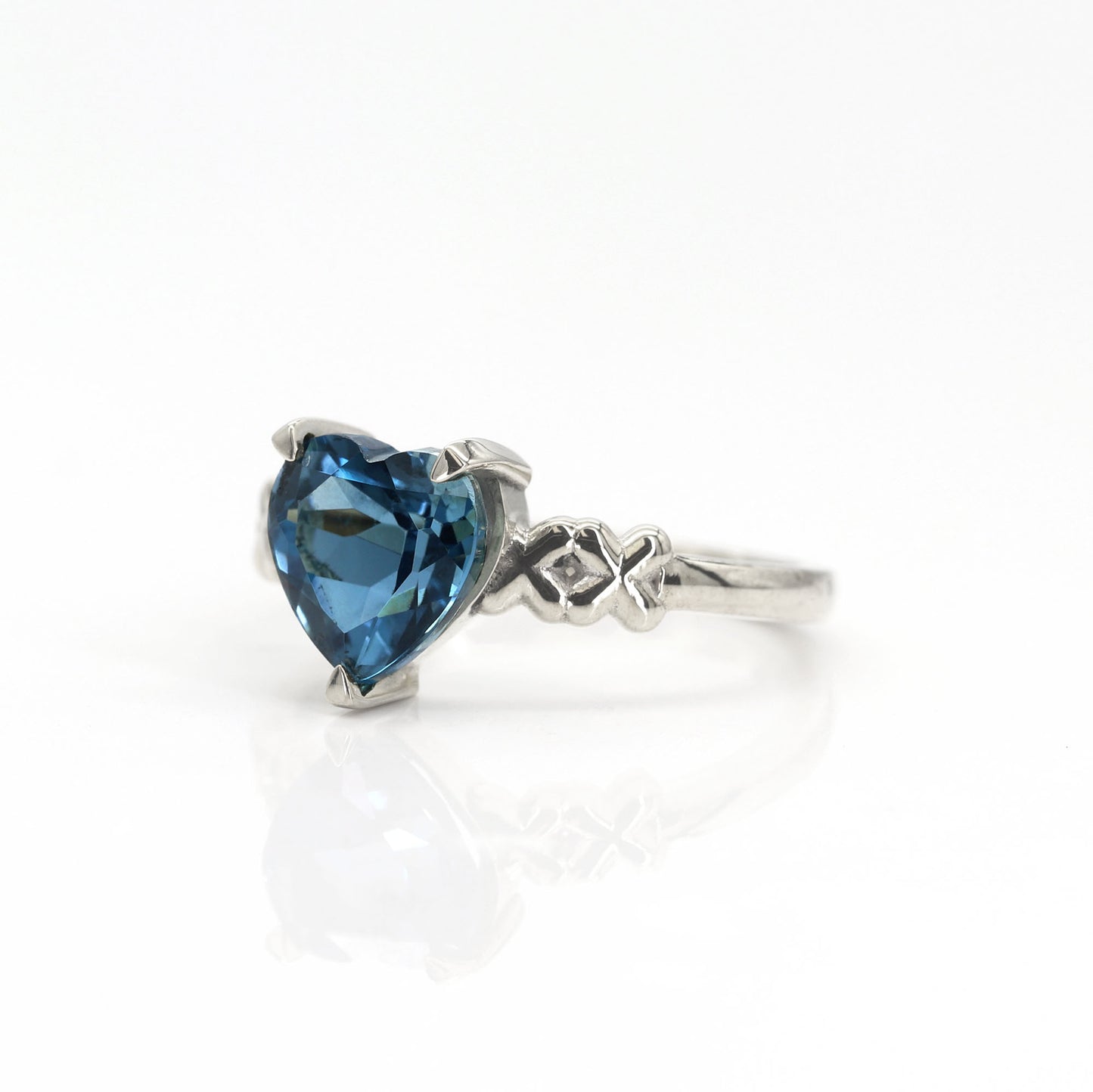 14K HEART LONDON BLUE TOPAZ X RING