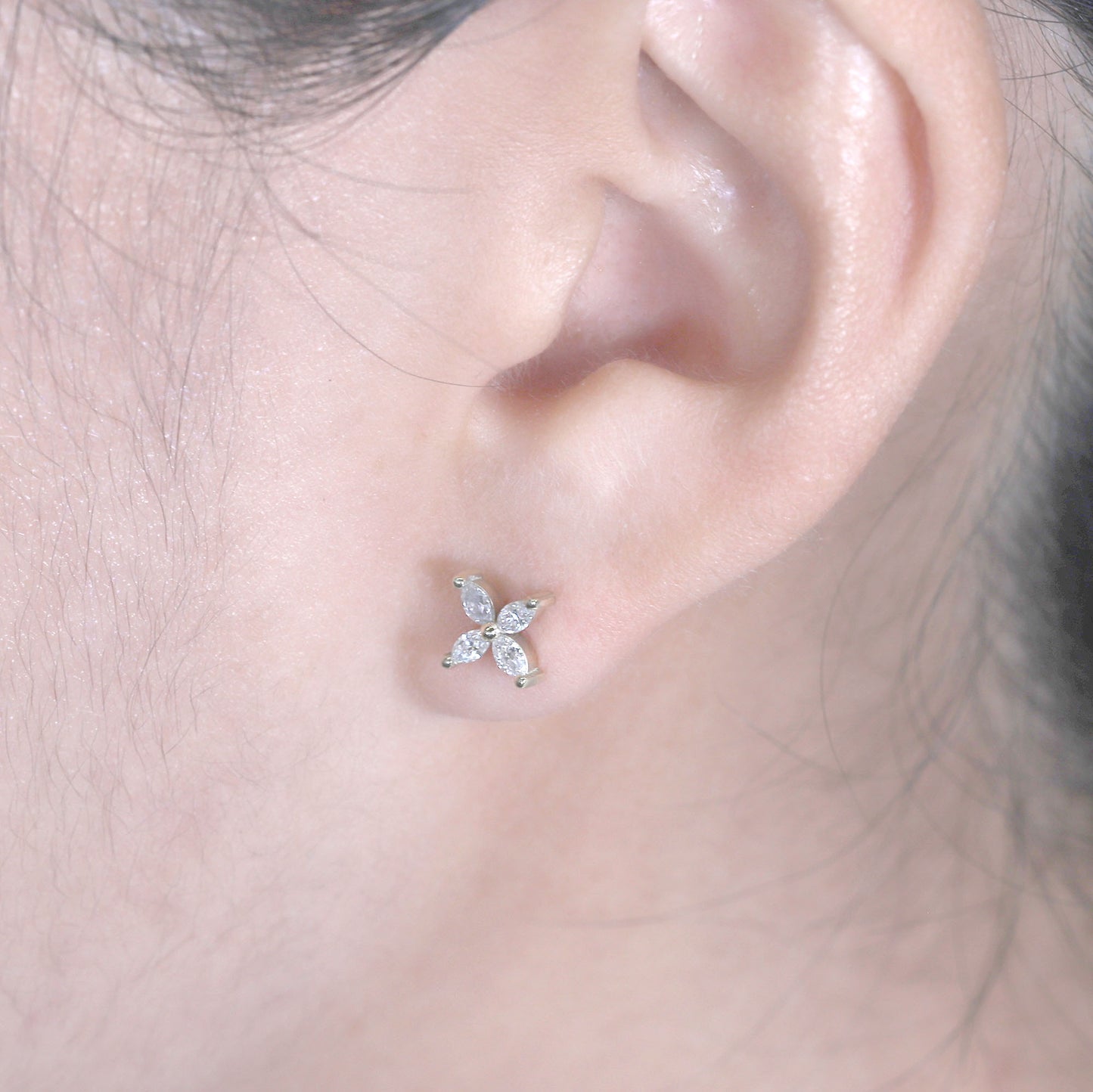 14K MARQUISE DIAMOND FLOWER STUD EARRING