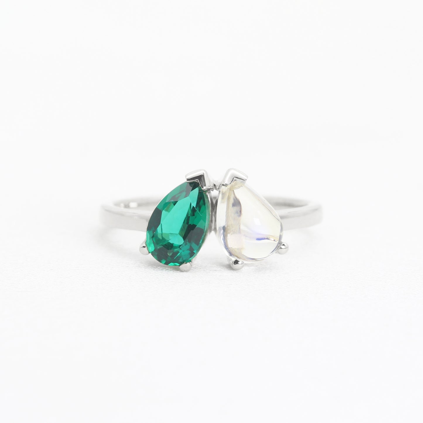 14K MOONSTONE LAB EMERALD TOI ET MOIE RING