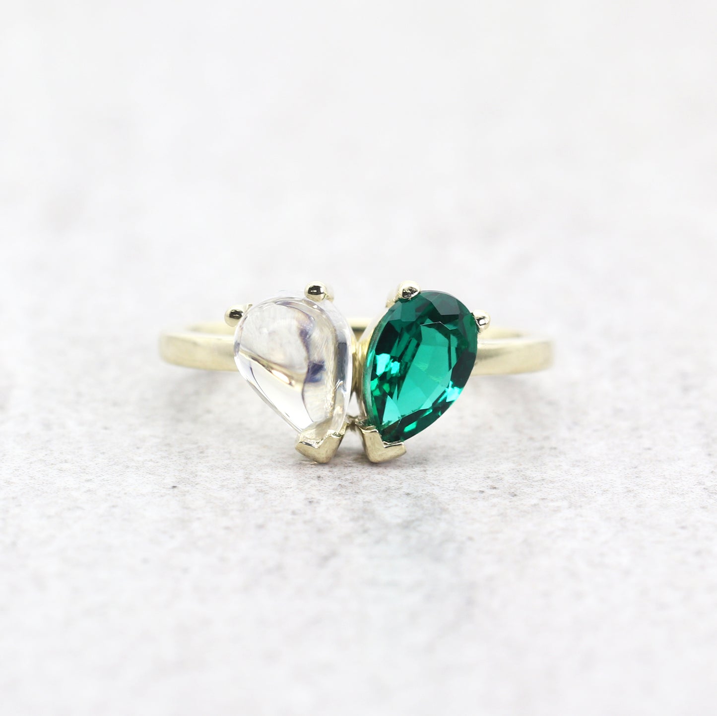 14K MOONSTONE LAB EMERALD TOI ET MOIE RING