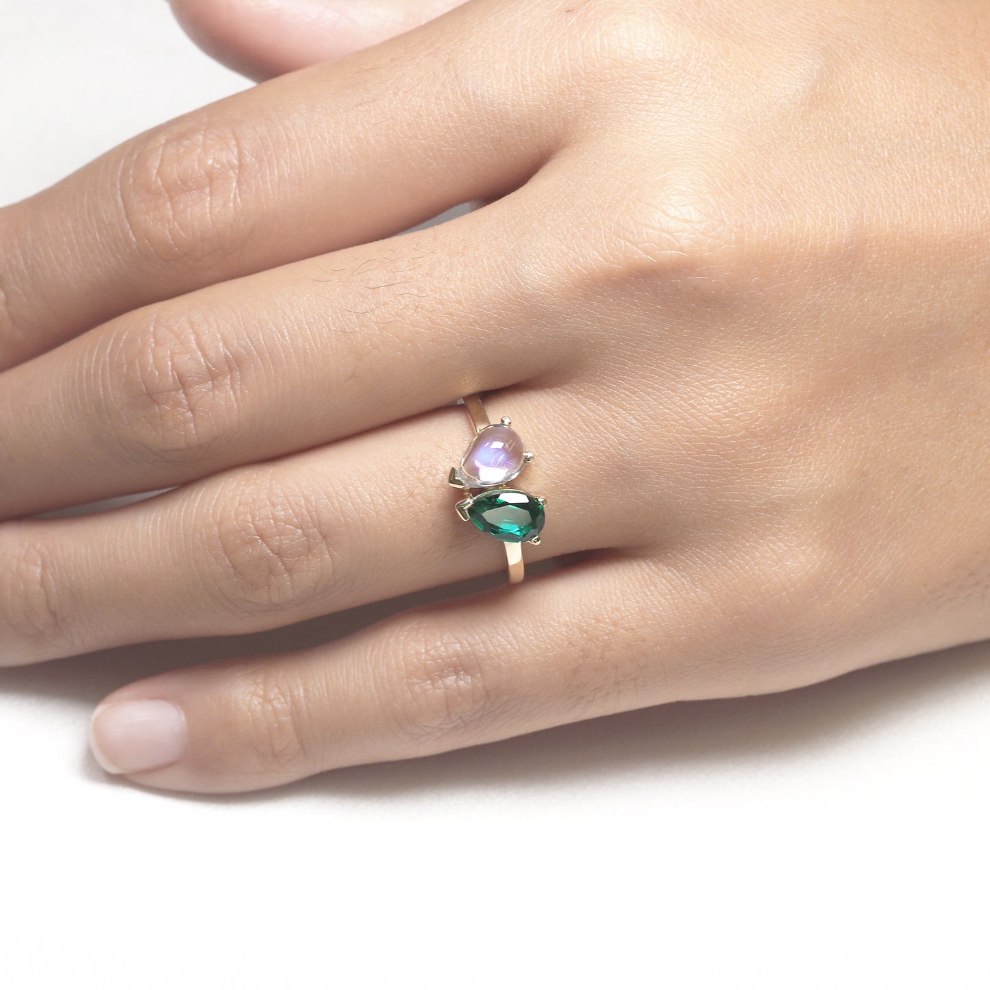 14K MOONSTONE LAB EMERALD TOI ET MOIE RING