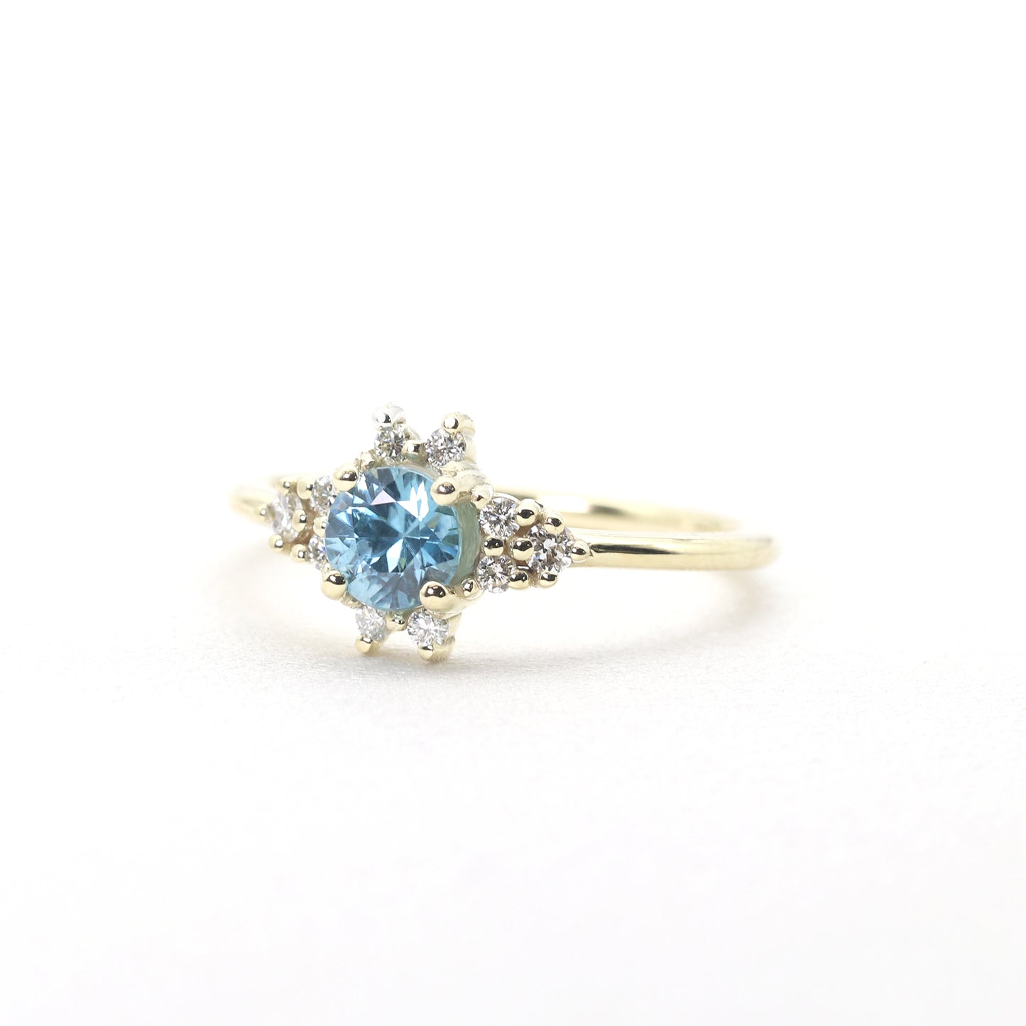 14K BLUE ZIRCON DIAMOND CLUSTER RING