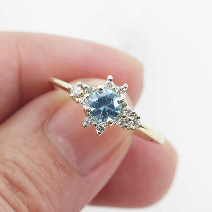 14K BLUE ZIRCON DIAMOND CLUSTER RING