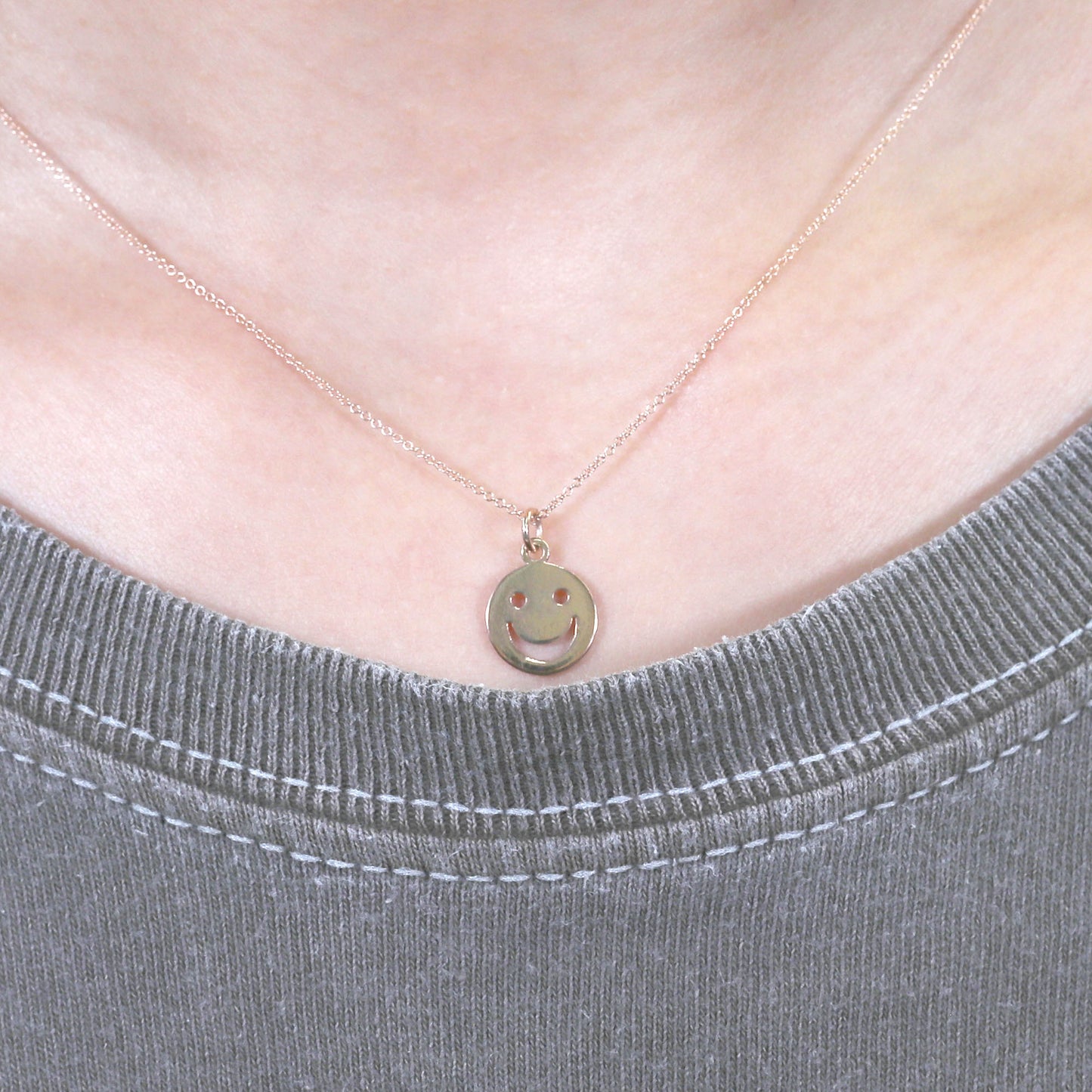 14K SMILE FACE NECKLACE