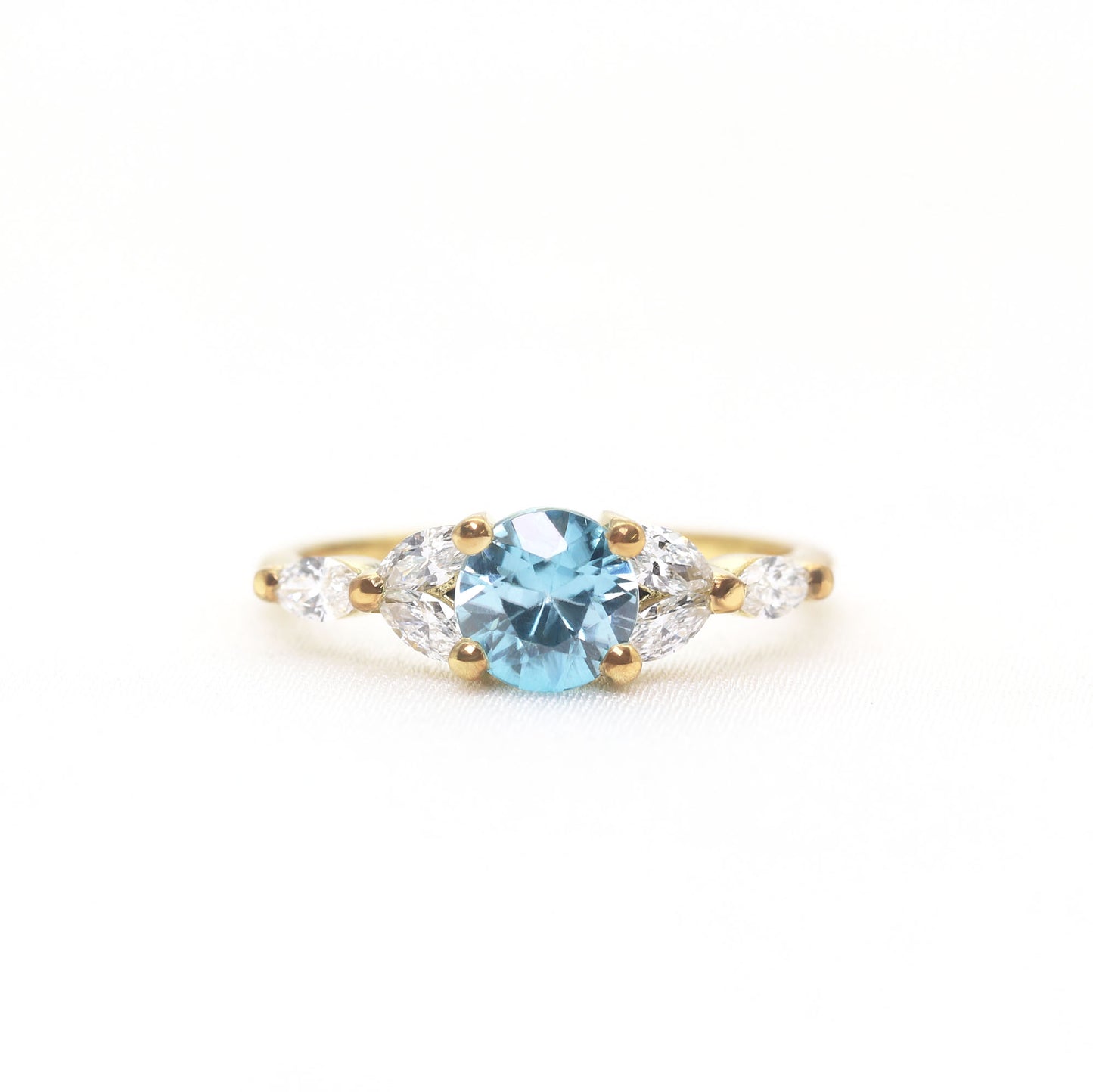 14K BLUE ZIRCON MARQUISE DIAMOND RING