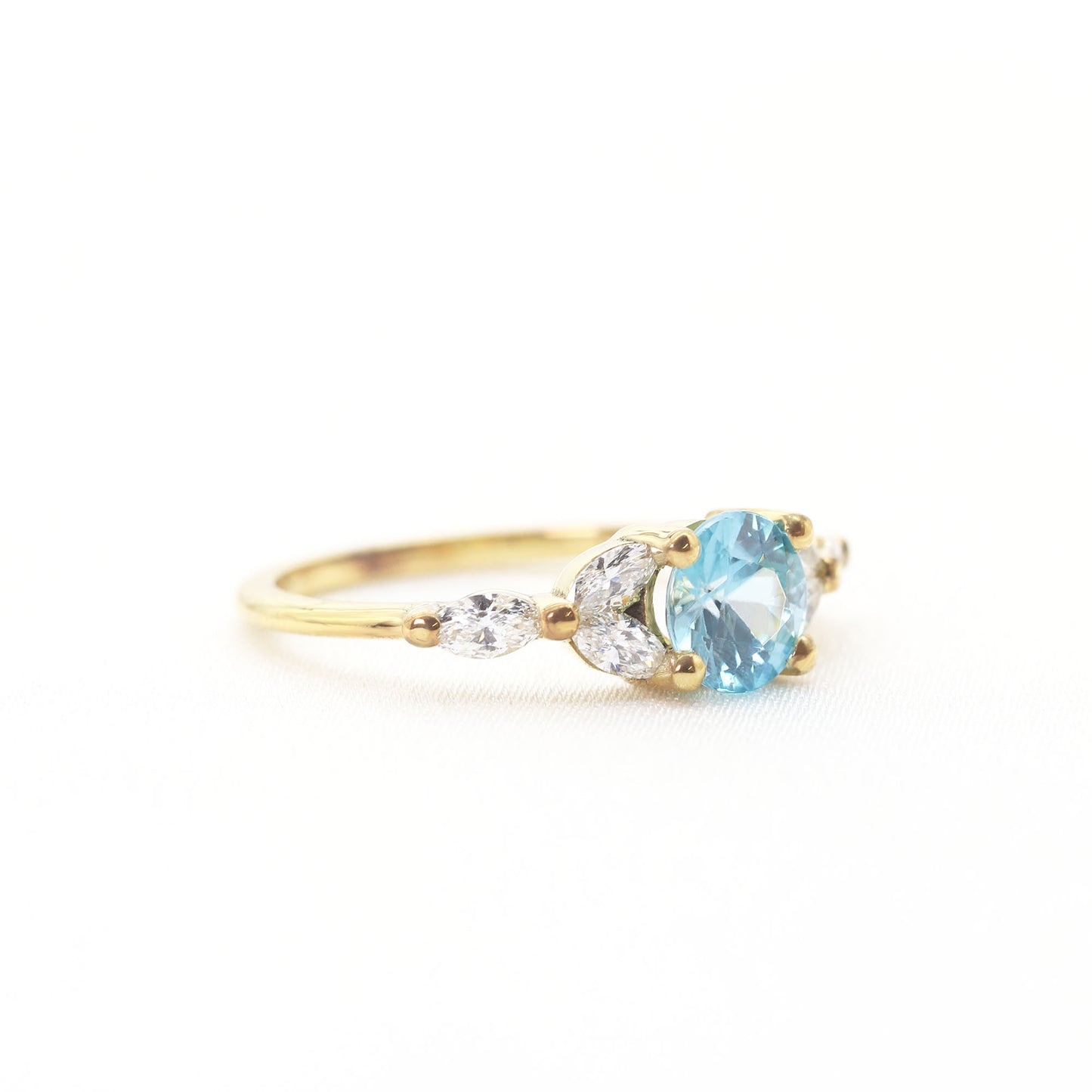 14K BLUE ZIRCON MARQUISE DIAMOND RING