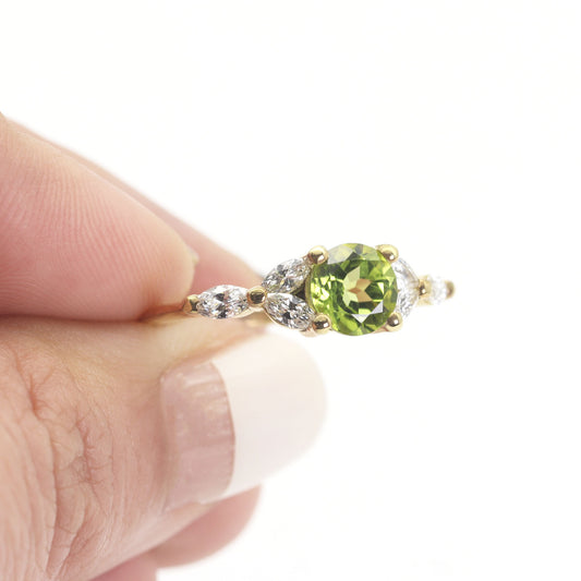 14K PERIDOT MARQUISE DIAMOND RING