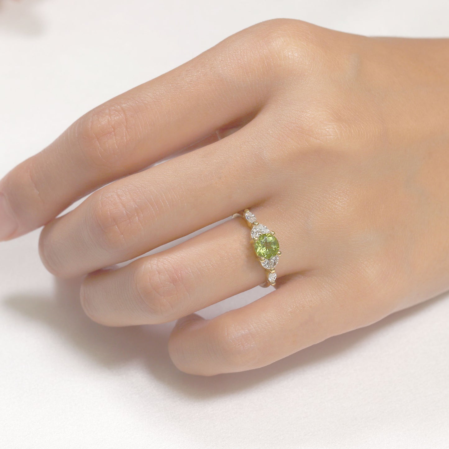 14K PERIDOT MARQUISE DIAMOND RING