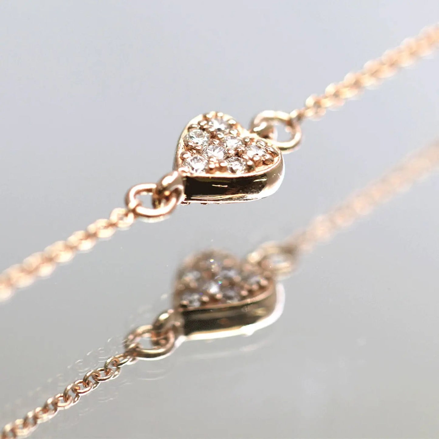 14K 0.14CT DIAMOND TINY HEART BRACELET