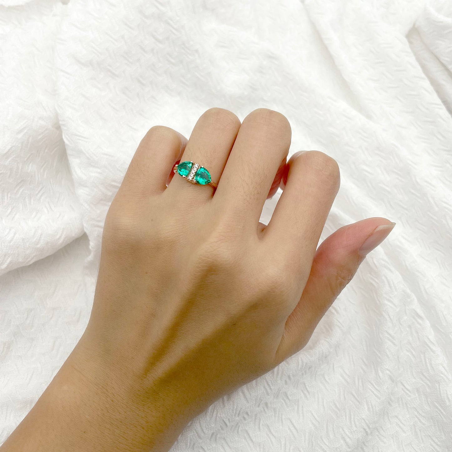 14K TRILLION LAB EMERALD DIAMOND RING