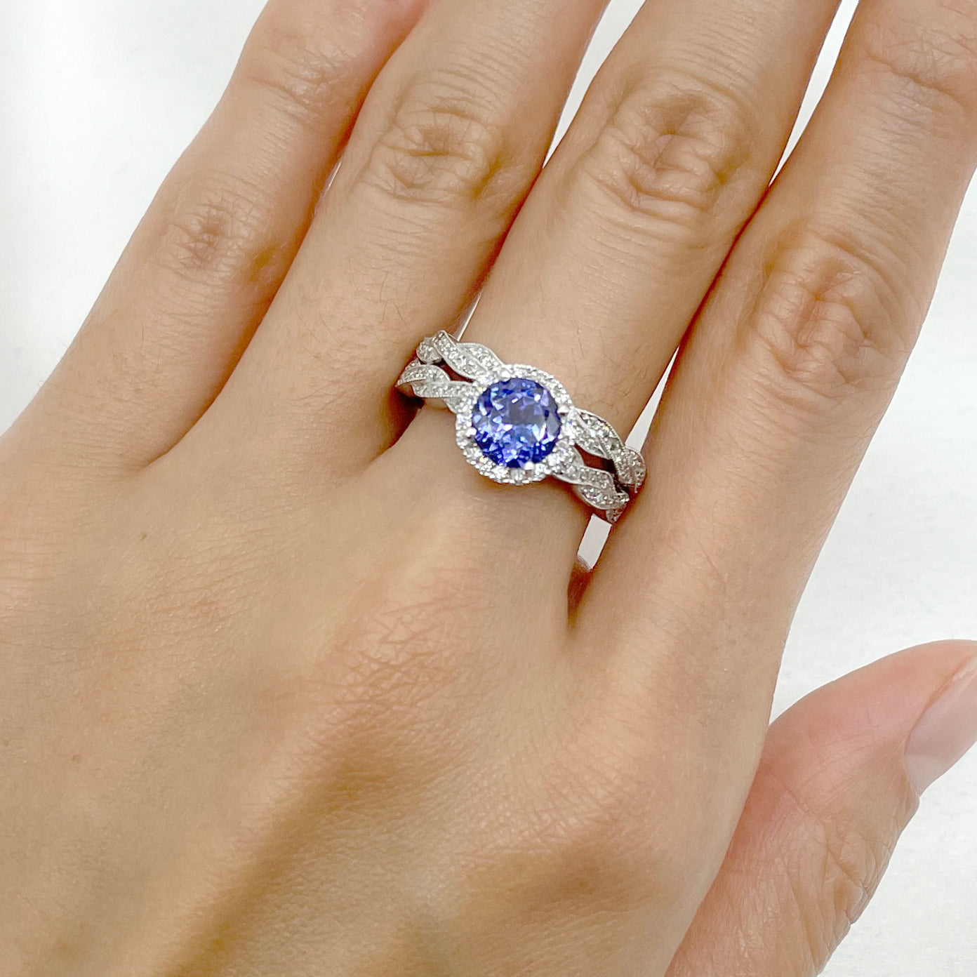 14K TANZANITE DIAMOND HALO RING DIAMOND TWIST BAND 2 RING SET