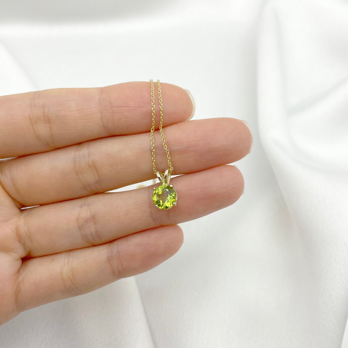 14K 1.3CT PERIDOT SOLITAIRE NECKLACE