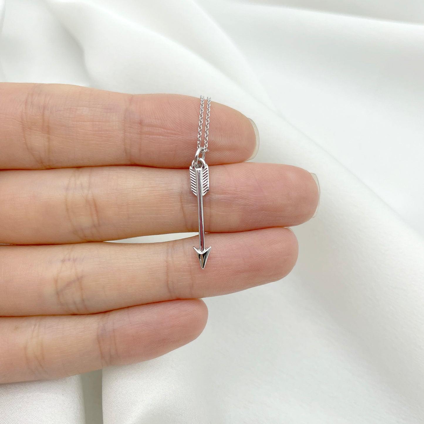 14K ARROW NECKLACE