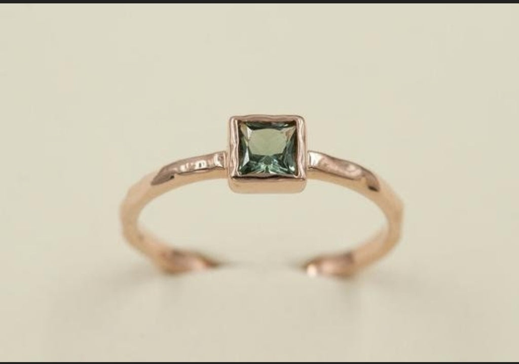 14K GREEN TOURMALINE BEZEL SOLITAIRE RING