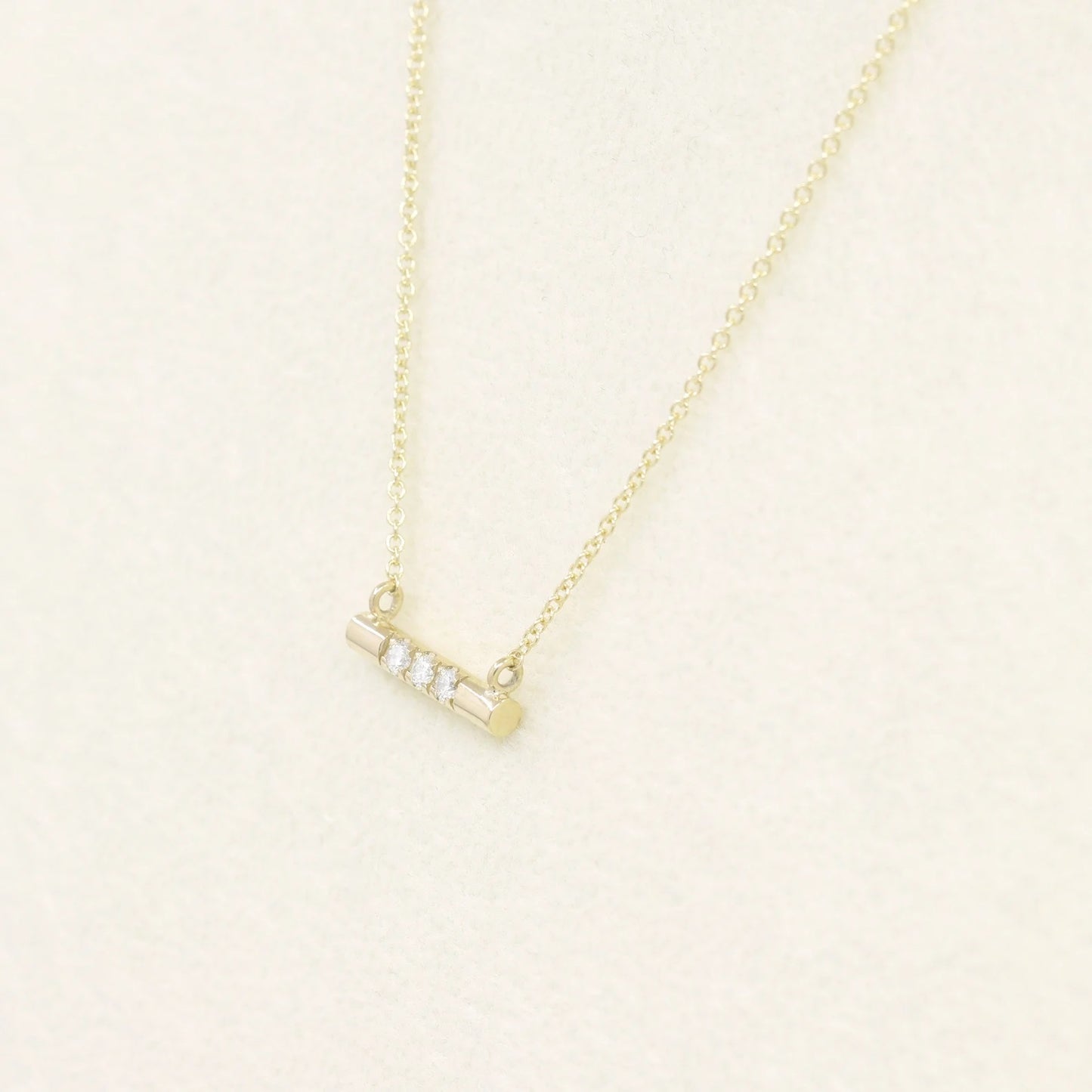 14K DIAMOND CIRCULAR BAR NECKLACE