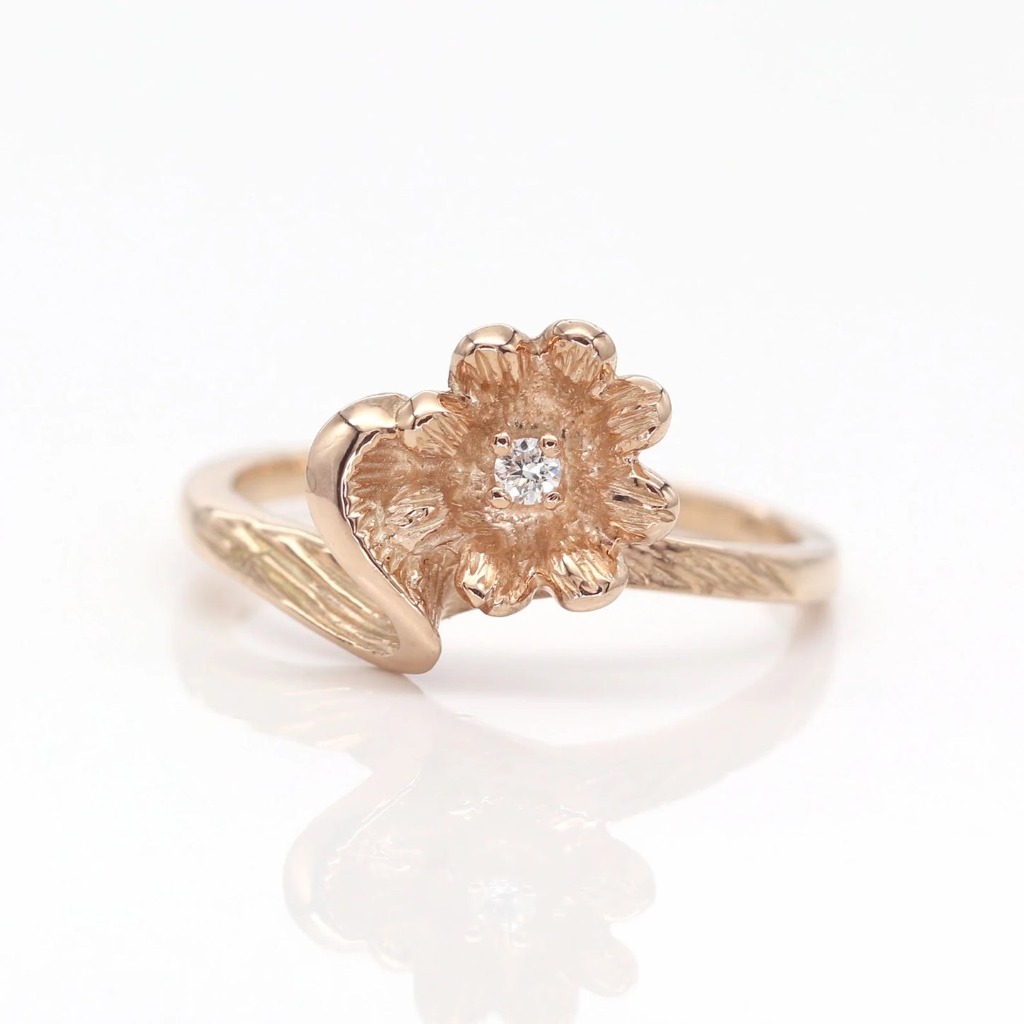 14K DIAMOND FLOWER RING