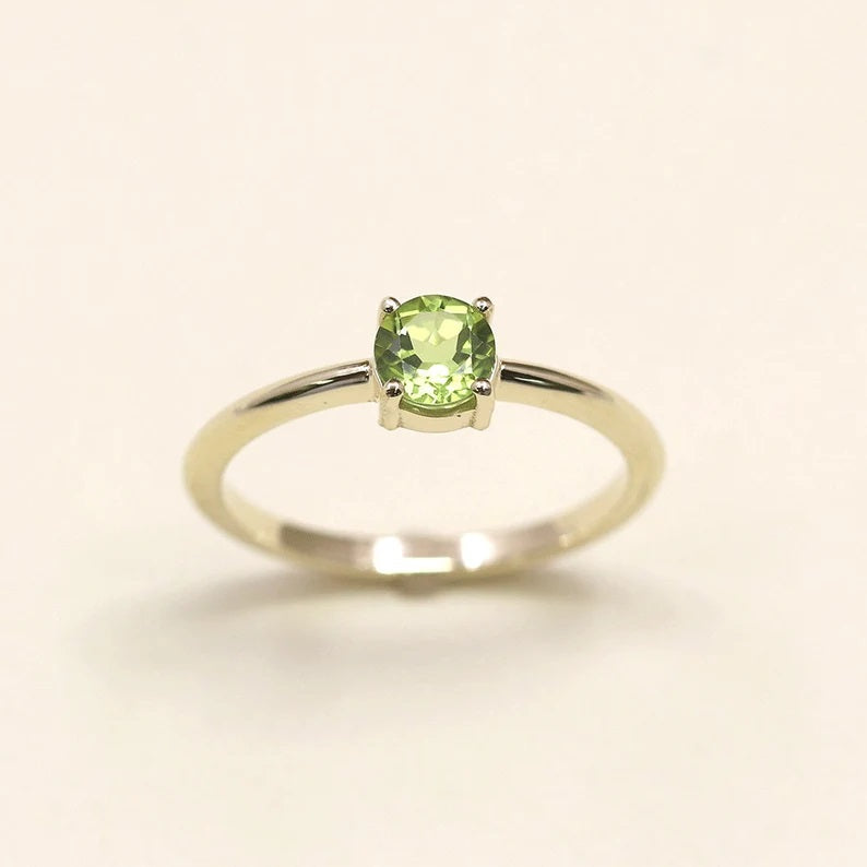 14K PERIDOT SOLITAIRE RING