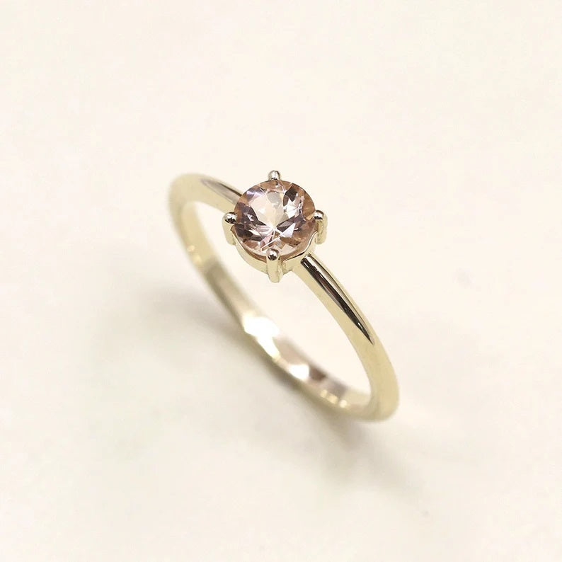 14K MORGANITE SOLITAIRE RING