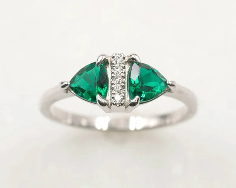 14K TRILLION LAB EMERALD DIAMOND RING