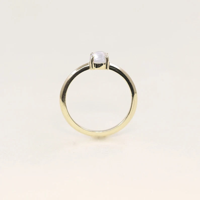 14K MOONSTONE SOLITAIRE RING
