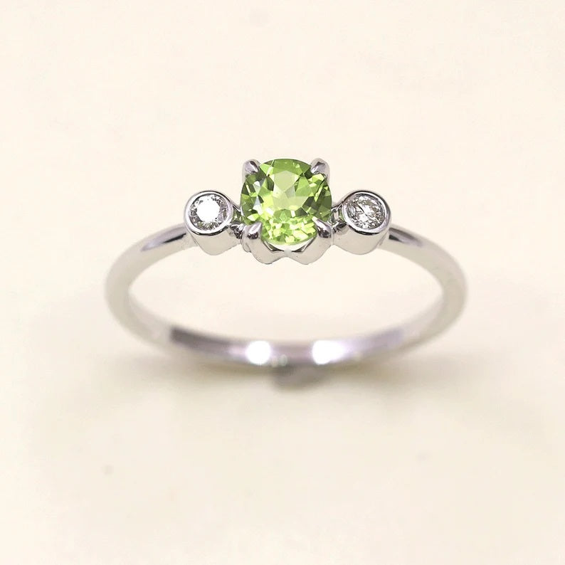 14K ROUND PERIDOT DIAMOND BEZEL RING