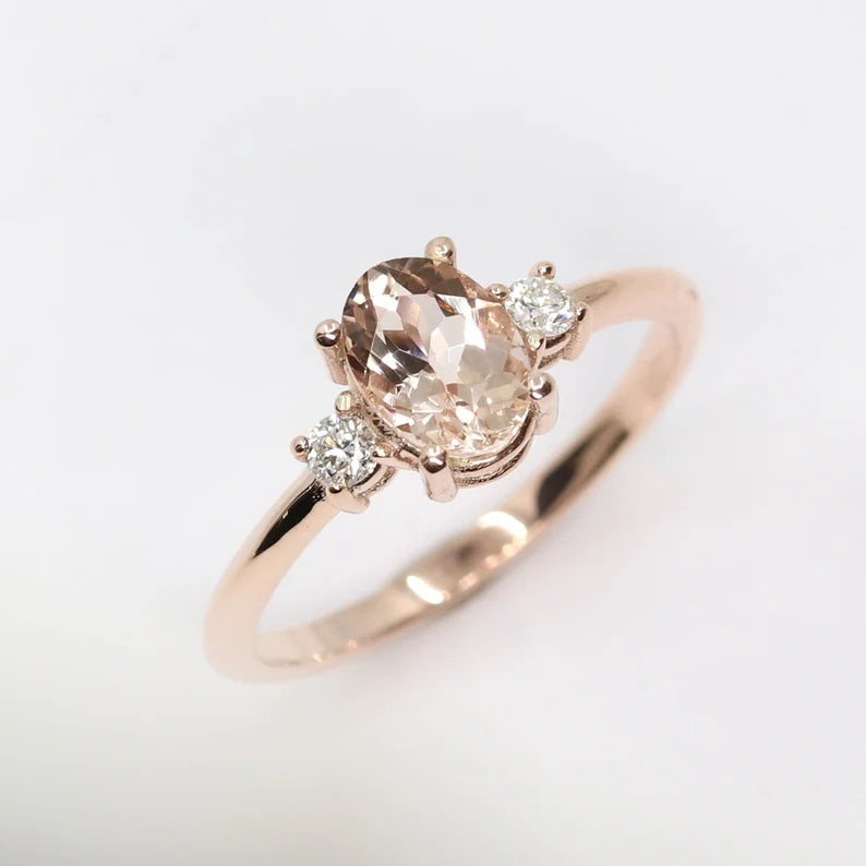 14K OVAL MORGANITE 0.10CT DIAMOND RING