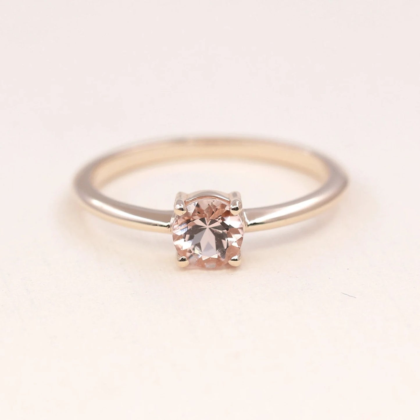 14K MORGANITE SOLITAIRE RING