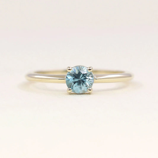 14K ROUND BLUE ZIRCON SOLITAIRE RING