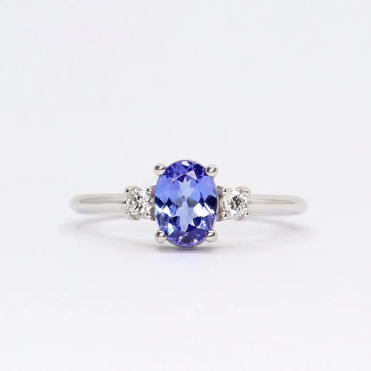 14K OVAL TANZANITE 0.10CT DIAMOND RING