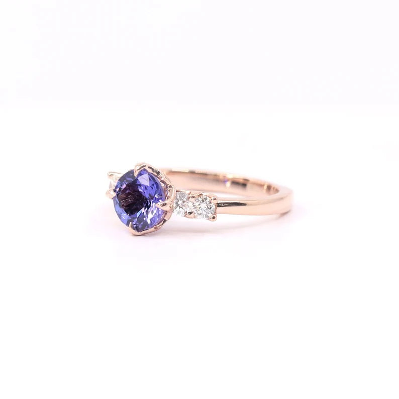 14K TANZANITE DIAMOND RING