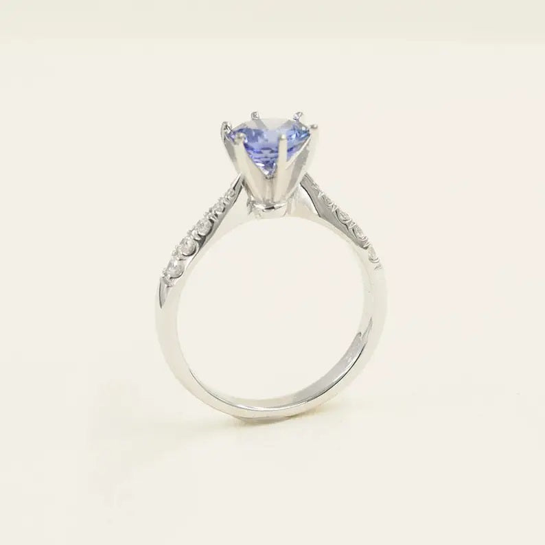 14K TANZANITE DIAMOND SOLITAIRE RING