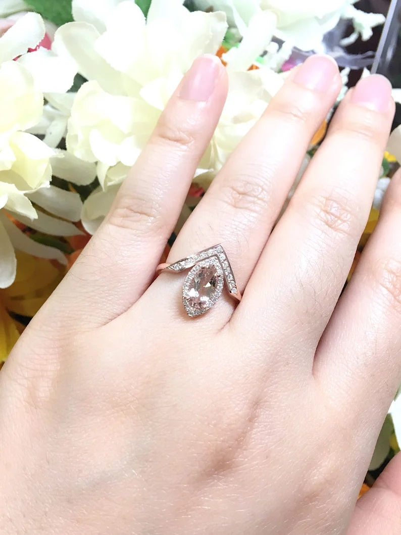 14K MARQUISE MORGANITE DIAMOND HALO V RING