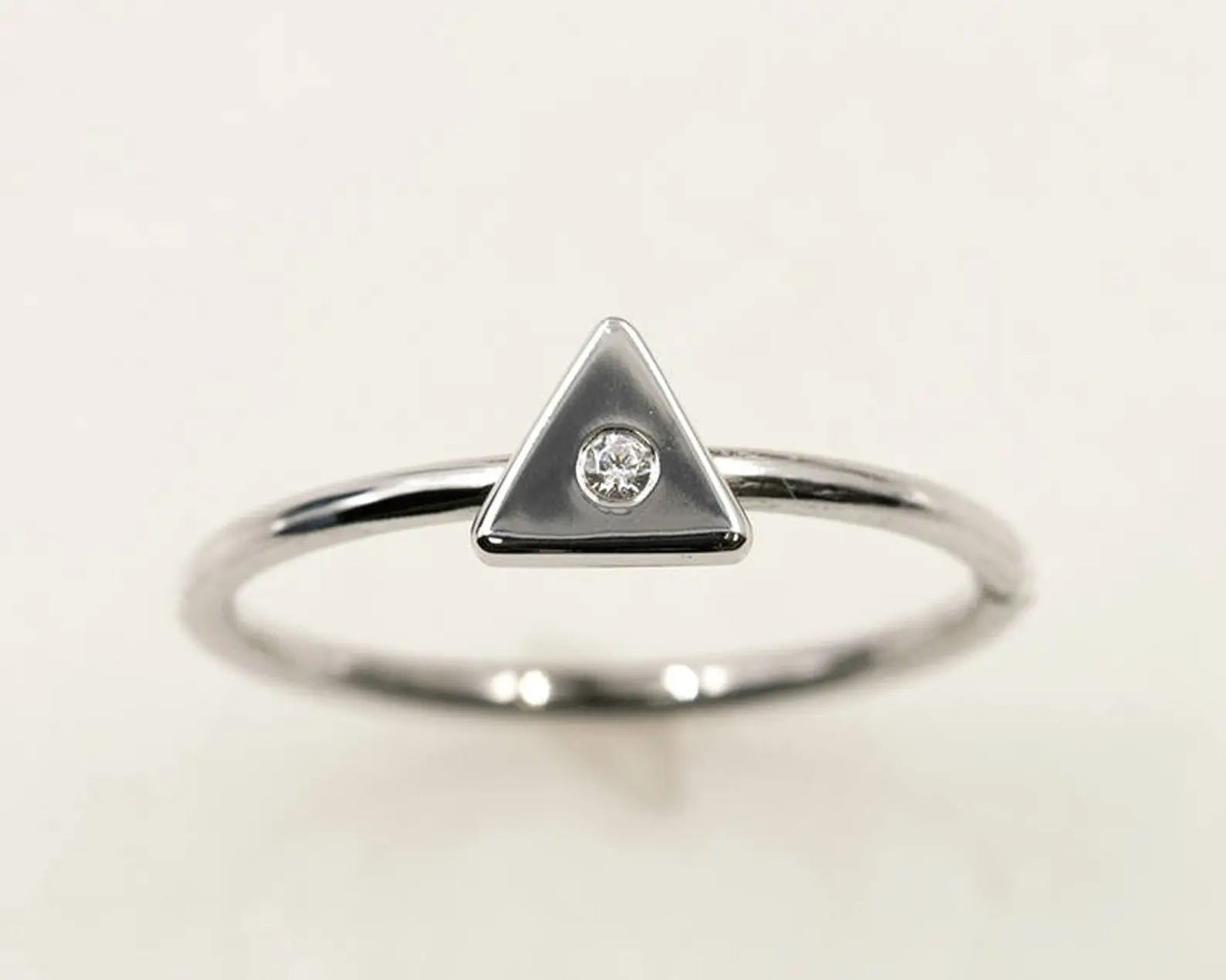 14K DIAMOND TRIANGLE RING