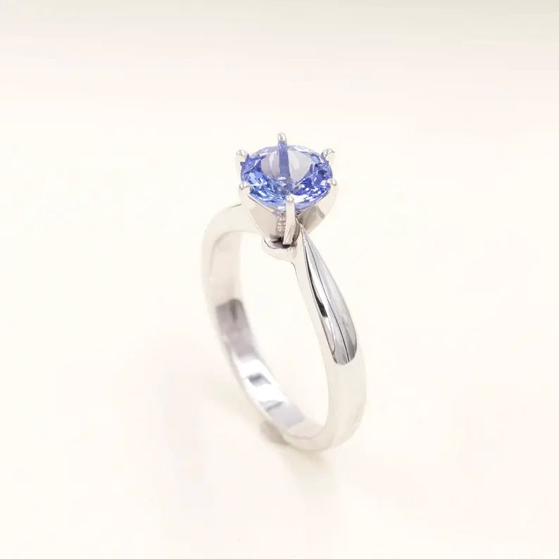 14K TANZANITE SOLITAIRE RING