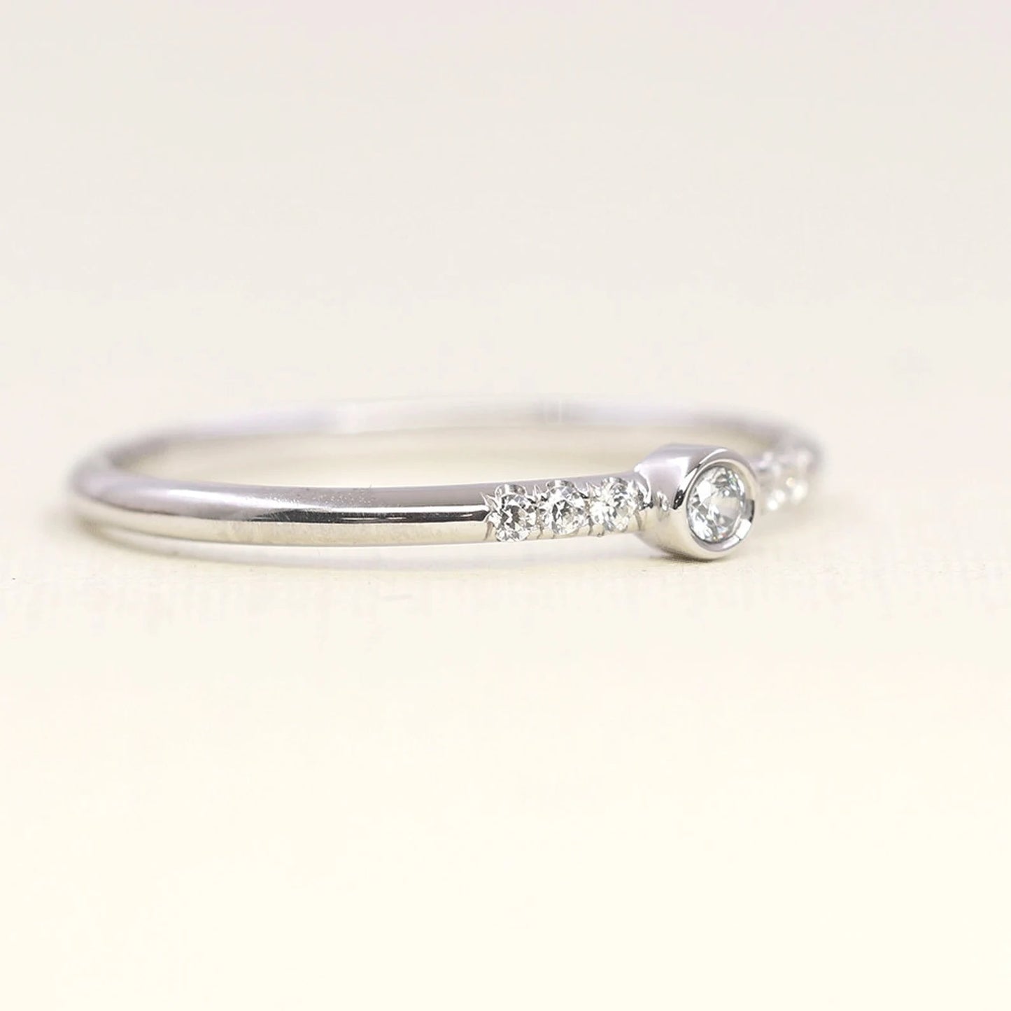 14K 0.10CT DIAMOND BEZEL RING