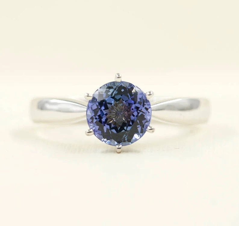 14K TANZANITE SOLITAIRE RING