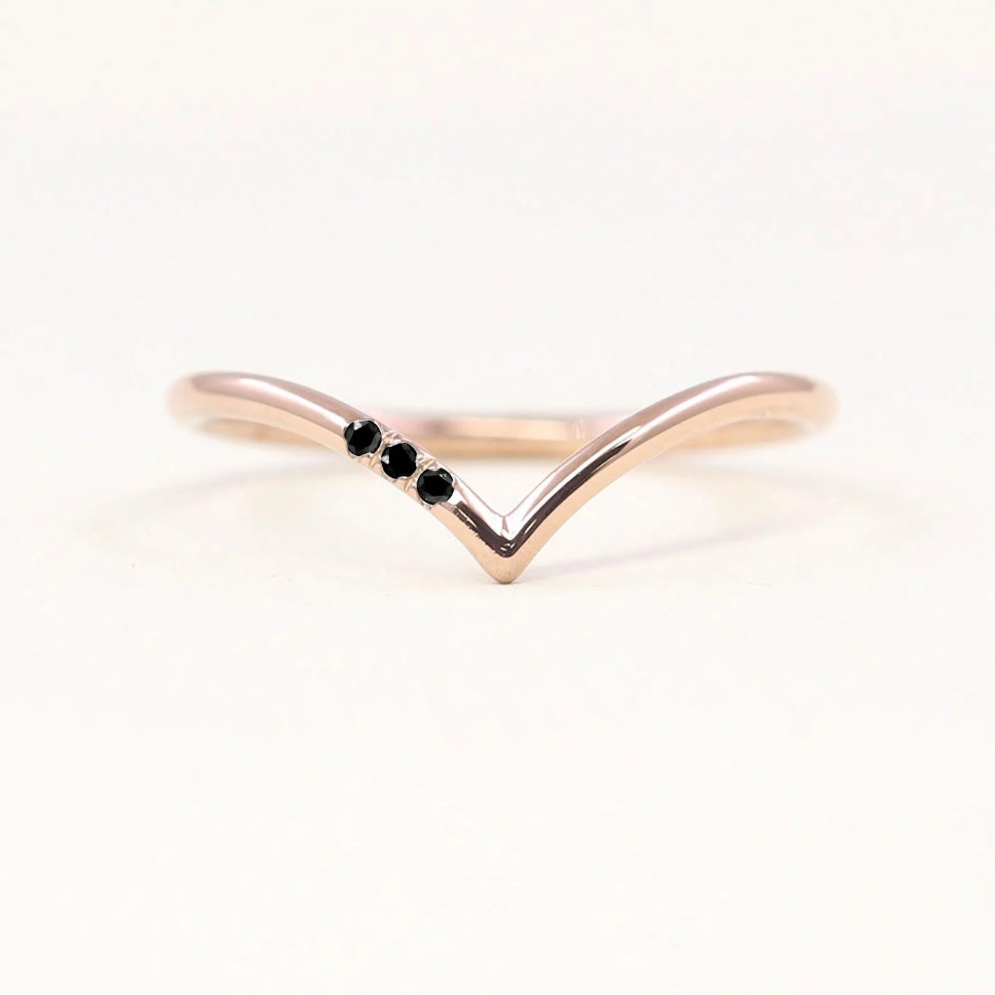 14K 3 BLACK DIAMOND CHEVRON BAND