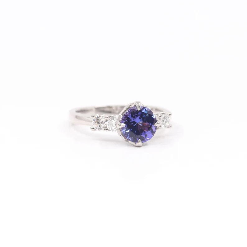 14K TANZANITE DIAMOND RING