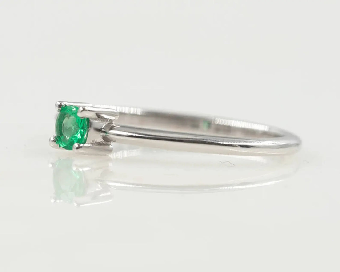 14K 0.15CT EMERALD SOLITAIRE RING