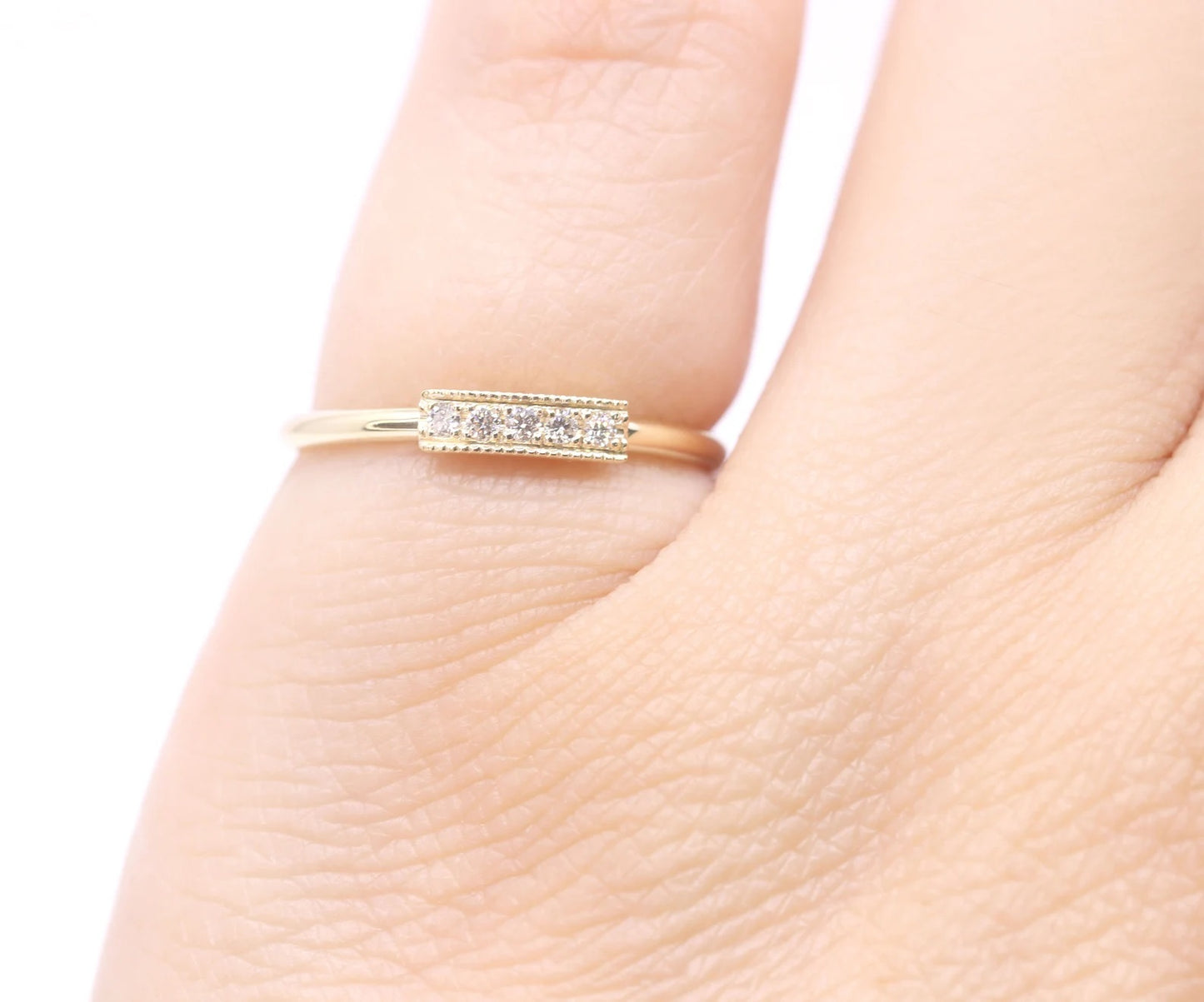 14K 0.05CT DIAMOND MINI BAR MILGRAIN BAND